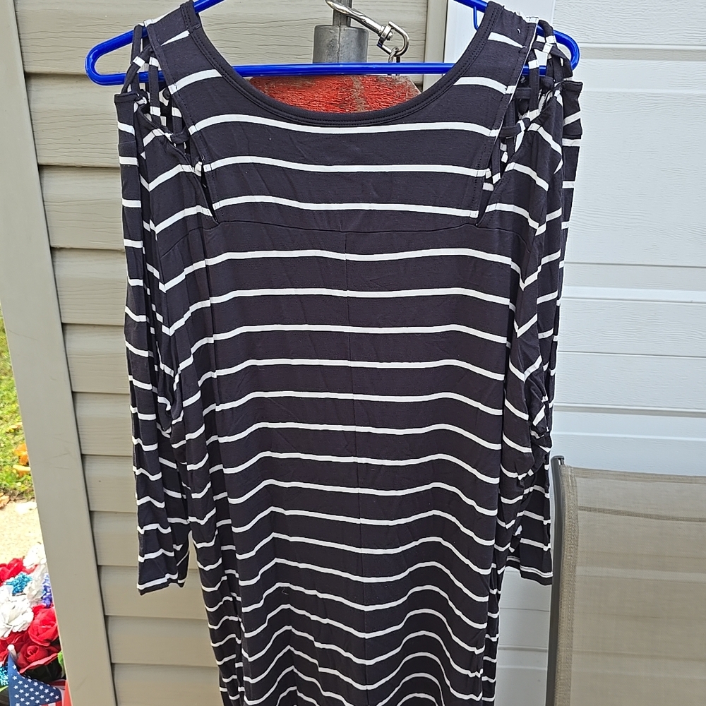 Striped Long Sleeve Top - Black and White